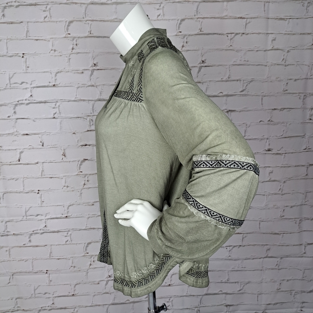 𝅺POL Boho Embroidered‎ Top - Picture 3 of 9